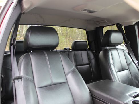 Used 2008 Chevrolet Silverado 2500 LT w/ 1LT Convenience Package AWD/4WD image 32