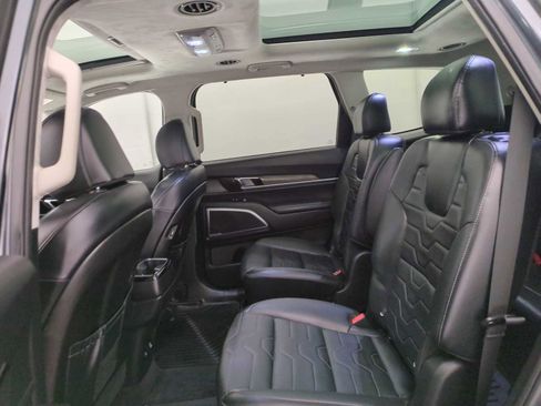 Used 2022 Kia Telluride SX w/ SX Prestige Package image 19