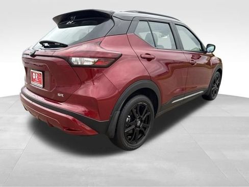 Used 2024 Nissan Kicks SR w/ SR Premium Package FWD image 5