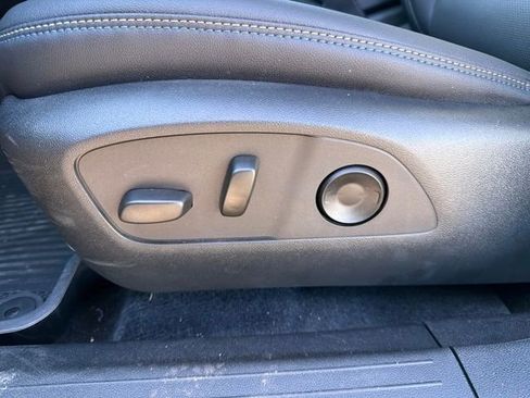 New 2026 Chevrolet Equinox EV LT image 21