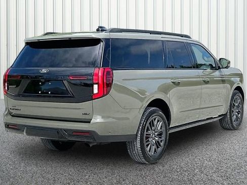 Used 2025 Ford Expedition Max Platinum w/ Stealth Performance Package AWD/4WD image 12