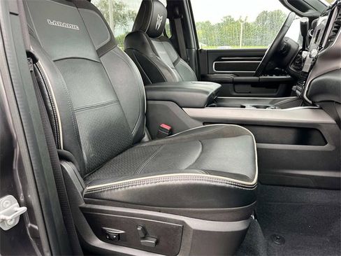 Used 2022 RAM 3500 Laramie image 32