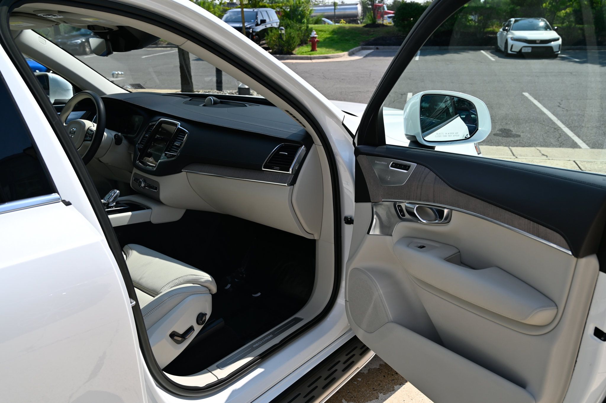 Used 2022 Volvo XC90 T8 Inscription w/ Advanced Package AWD/4WD image 57