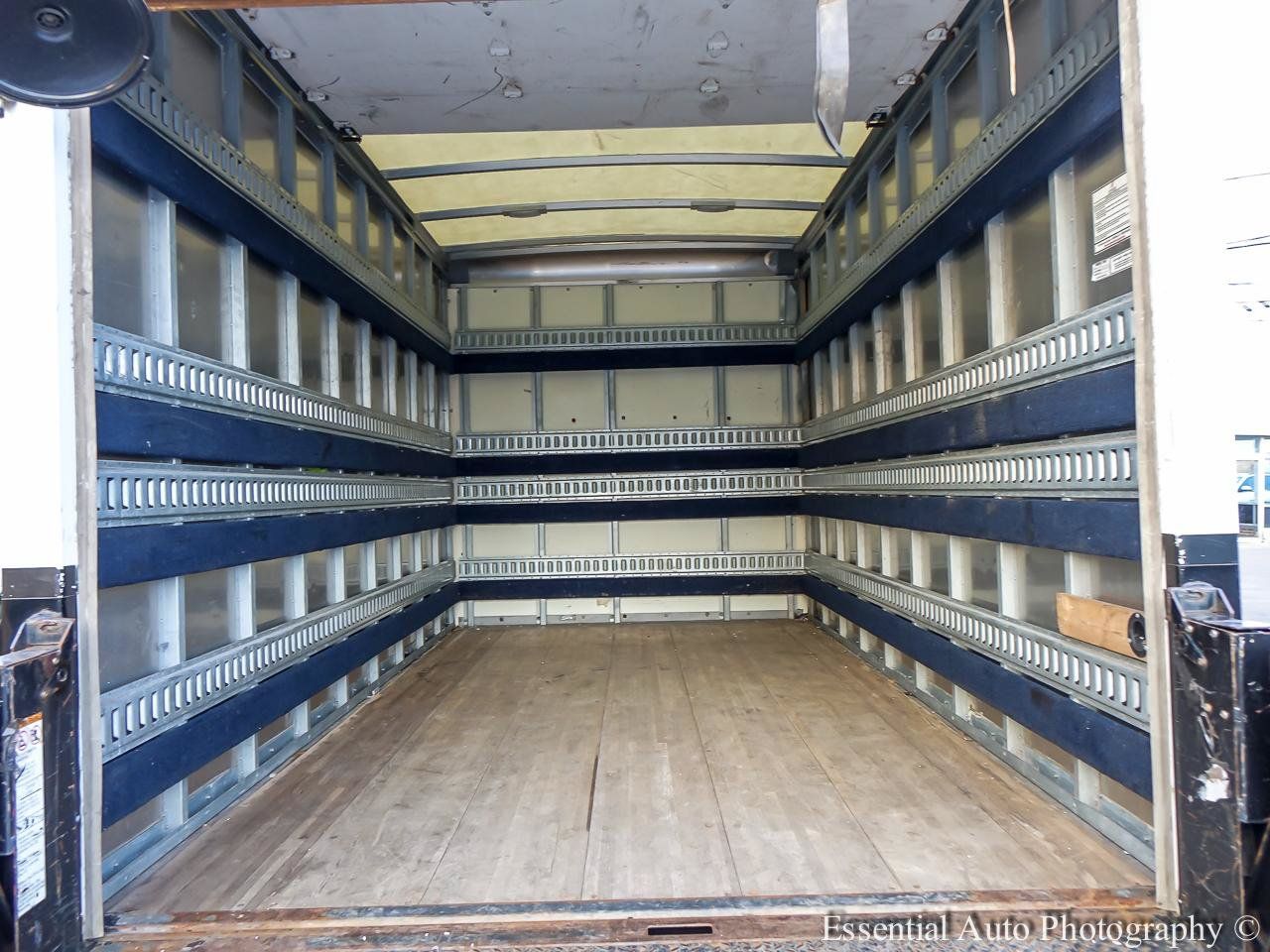 Used 2020 Chevrolet Express 3500 RWD image 15