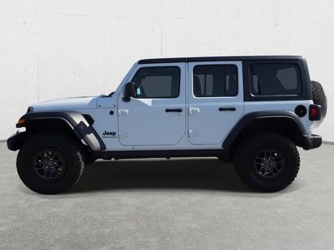 Used 2023 Jeep Wrangler Unlimited Sport AWD/4WD image 8