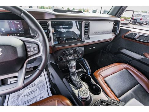 Used 2022 Ford Bronco Outer Banks image 14