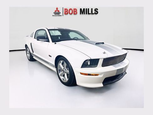 Used 2007 Ford Mustang GT Premium RWD image 1