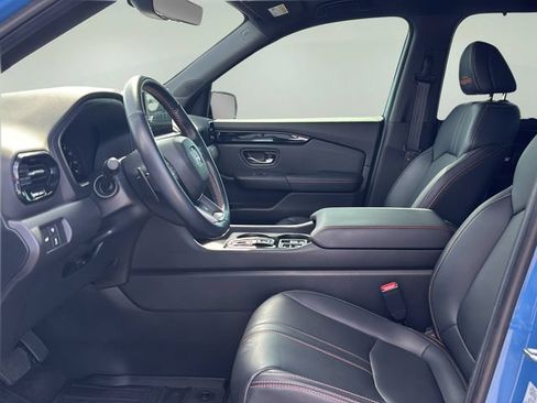 Used 2024 Honda Pilot TrailSport image 20