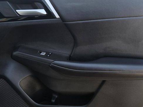 Used 2024 Mitsubishi Outlander SE image 10