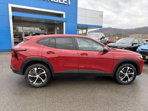 New 2026 Chevrolet Trax RS image 3