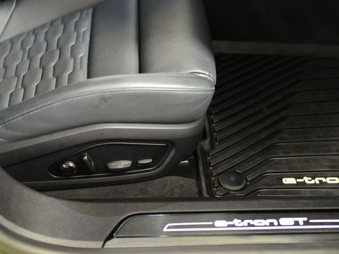 Certified 2023 Audi e-tron GT Prestige w/ Prestige Package image 10