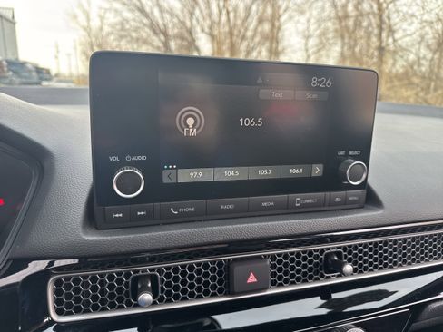 Used 2025 Honda Civic Sport image 13