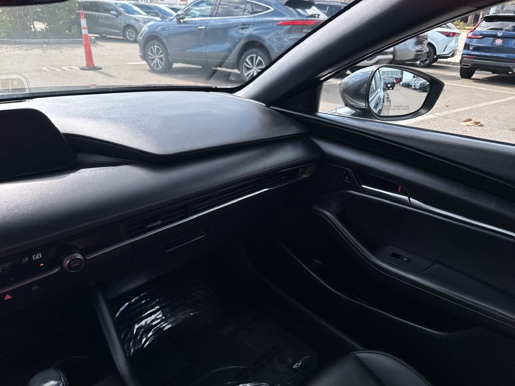 Used 2022 MAZDA MAZDA3 s FWD image 27