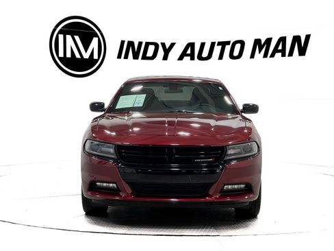 Used 2018 Dodge Charger SXT w/ Blacktop Package image 9