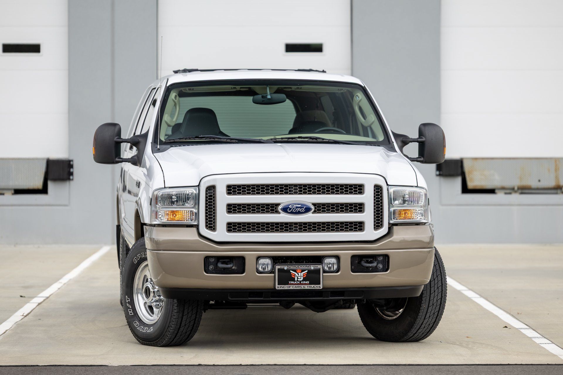 Used 2005 Ford Excursion Eddie Bauer AWD/4WD image 2