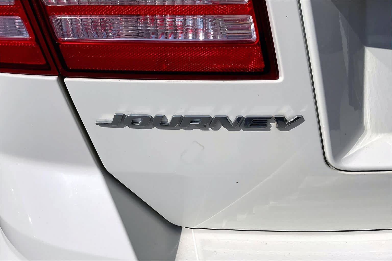 Used 2018 Dodge Journey SE w/ Blacktop Package FWD image 10