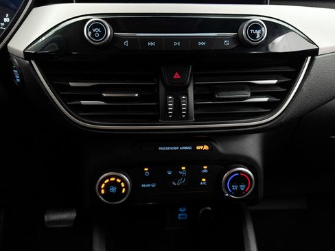 Used 2021 Ford Escape SE FWD image 20