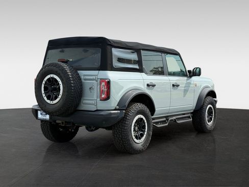 Used 2022 Ford Bronco Badlands w/ Sasquatch Package AWD/4WD image 5
