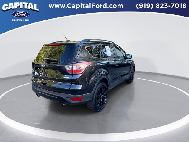 Used 2017 Ford Escape SE w/ SE Sport Appearance Package FWD image 8
