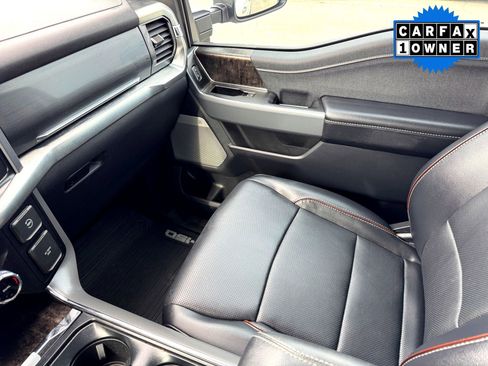 Used 2023 Ford F150 Lariat w/ Trailer Tow Package image 29