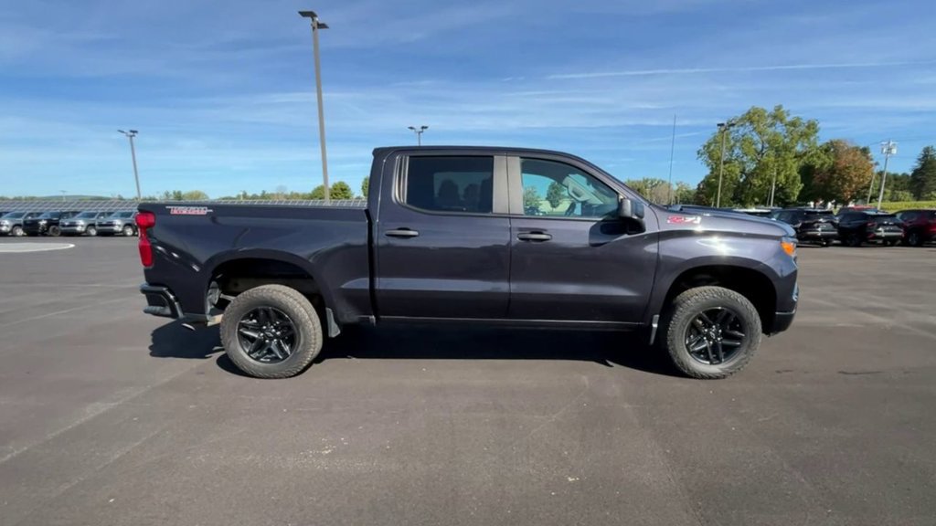 Used 2023 Chevrolet Silverado 1500 Custom Trail Boss AWD/4WD image 9