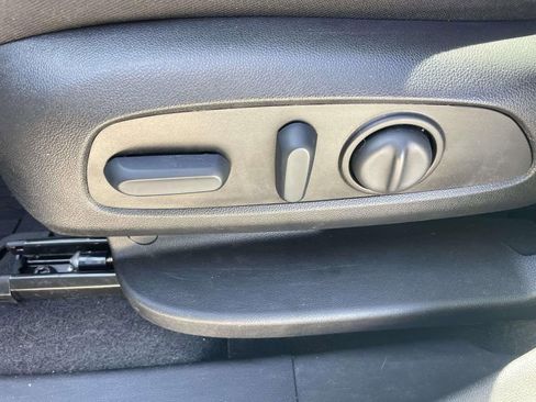 Used 2022 GMC Terrain SLE w/ Driver Convenience Package image 14