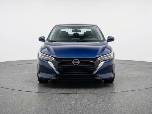 Used 2025 Nissan Sentra SV FWD image 2