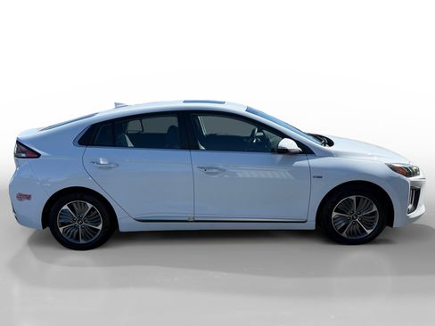 Used 2020 Hyundai Ioniq Limited FWD image 6