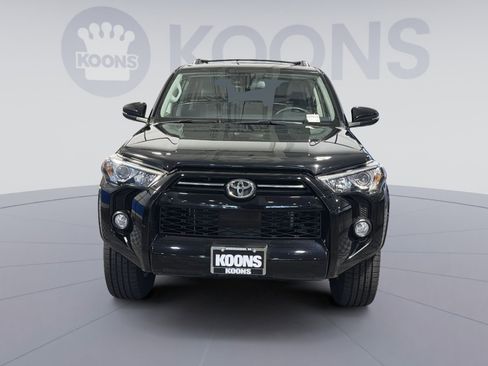 Used 2020 Toyota 4Runner SR5 Premium w/ Moonroof Package AWD/4WD image 11