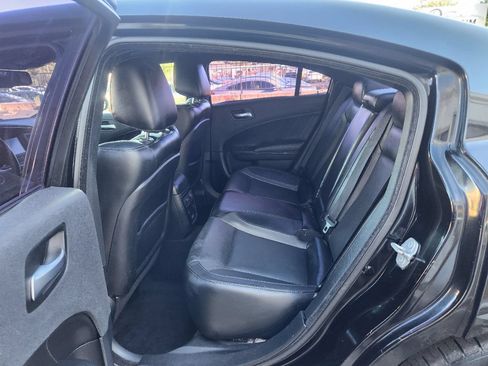 Used 2017 Dodge Charger R/T w/ Plus Group RWD image 10