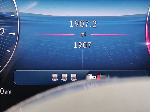 New 2025 Mercedes-Benz GLC 300 image 28