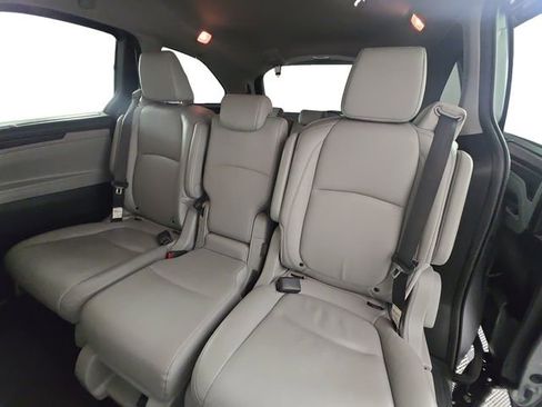 Used 2024 Honda Odyssey EX-L image 13
