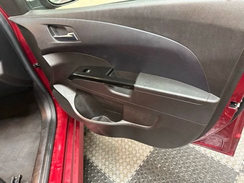 Used 2020 Chevrolet Sonic LT w/ Convenience Package image 33