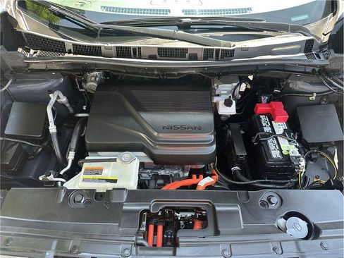 Used 2025 Nissan Leaf S FWD image 27