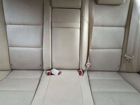 Used 2014 Lexus ES 300h image 22