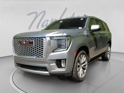 Used 2023 GMC Yukon Denali AWD/4WD image 3