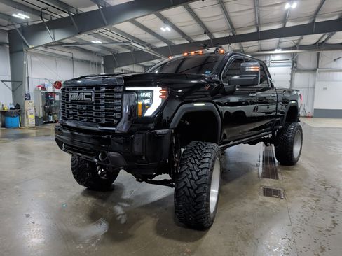 Used 2024 GMC Sierra 2500 Denali Ultimate image 7