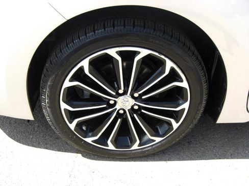 Used 2015 Toyota Corolla S FWD image 4