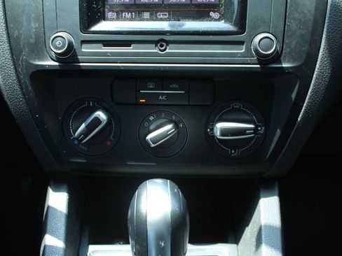 Used 2018 Volkswagen Jetta S FWD image 19