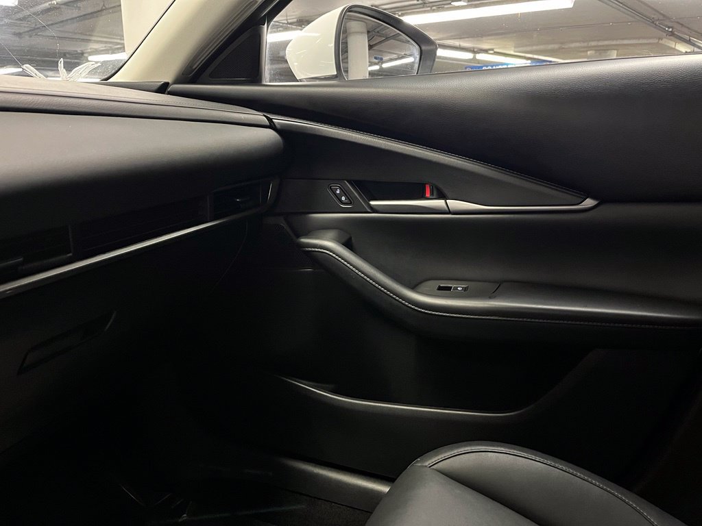 Used 2021 MAZDA CX-30 FWD 2.5 S w/ Select Package image 28