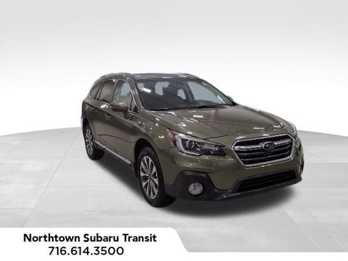 Used 2018 Subaru Outback 3.6R Touring image 1