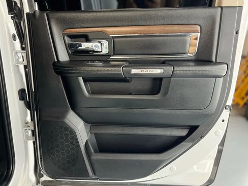 Used 2015 RAM 2500 Laramie image 18