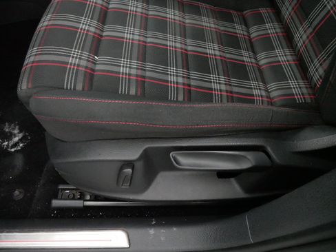 Used 2017 Volkswagen GTI S image 20