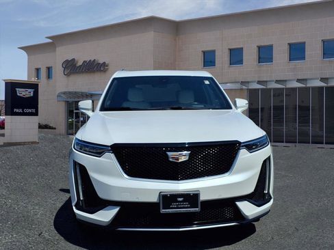Certified 2022 Cadillac XT6 Sport w/ Technology Package image 2