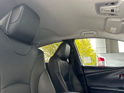 Used 2022 Toyota Prius Prime LE image 17