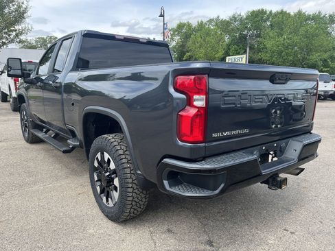 Used 2020 Chevrolet Silverado 2500 Custom w/ Custom Value Package AWD/4WD image 9