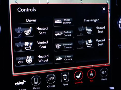 Used 2021 RAM 2500 Laramie w/ Night Edition AWD/4WD image 32
