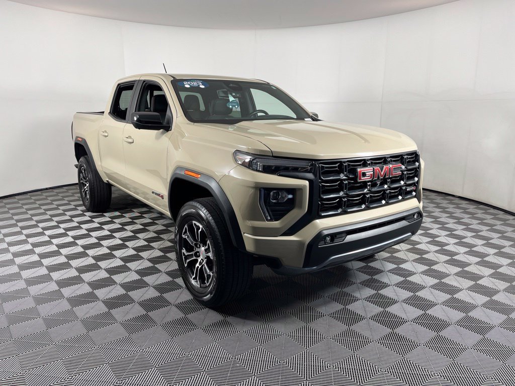 Certified 2023 GMC Canyon AT4 w/ AT4 Premium Package AWD/4WD image 18