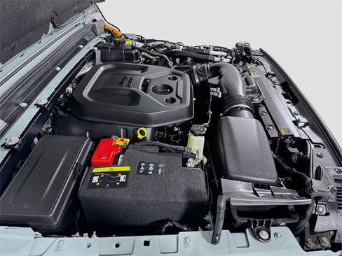 Used 2024 Jeep Wrangler Unlimited image 27