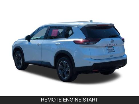 Used 2026 Nissan Rogue SV FWD image 7